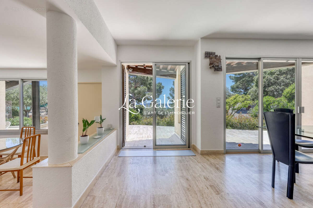 Maison à HYERES