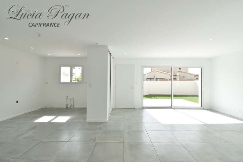 Maison à SAUVIAN