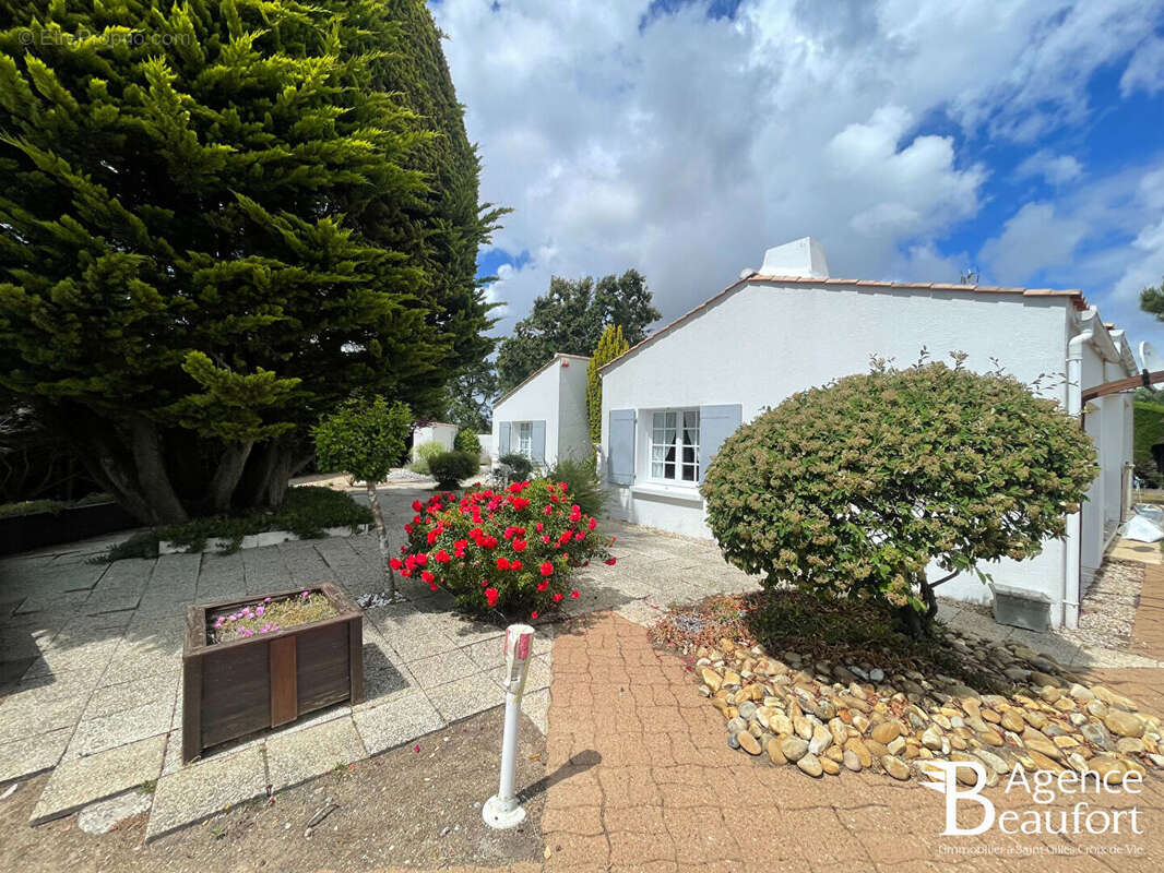 Maison La Chaize Giraud - photo 15