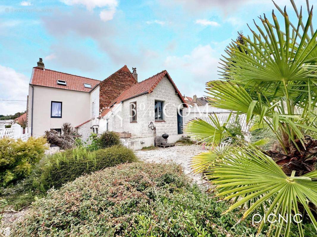 Maison à SAINT-MARTIN-BOULOGNE
