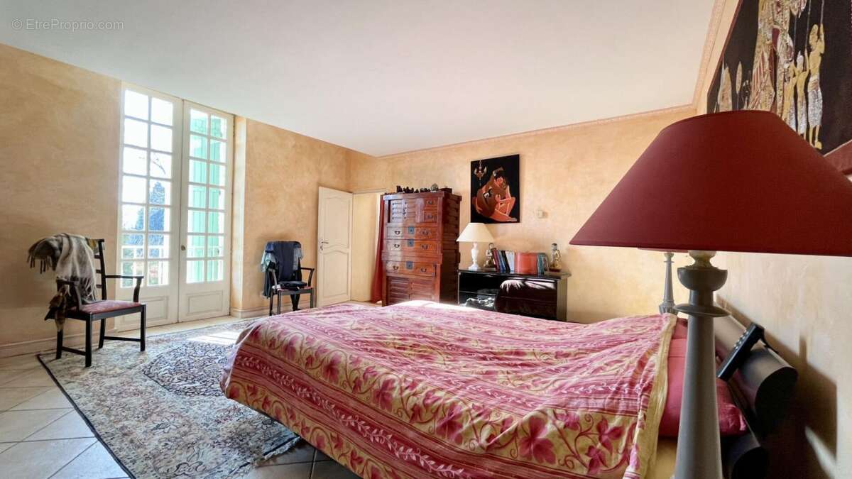 Maison à SORGUES