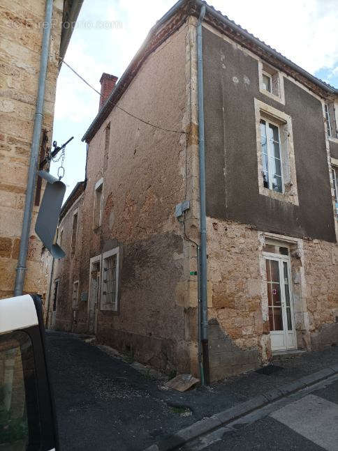 Maison à MONSEMPRON-LIBOS