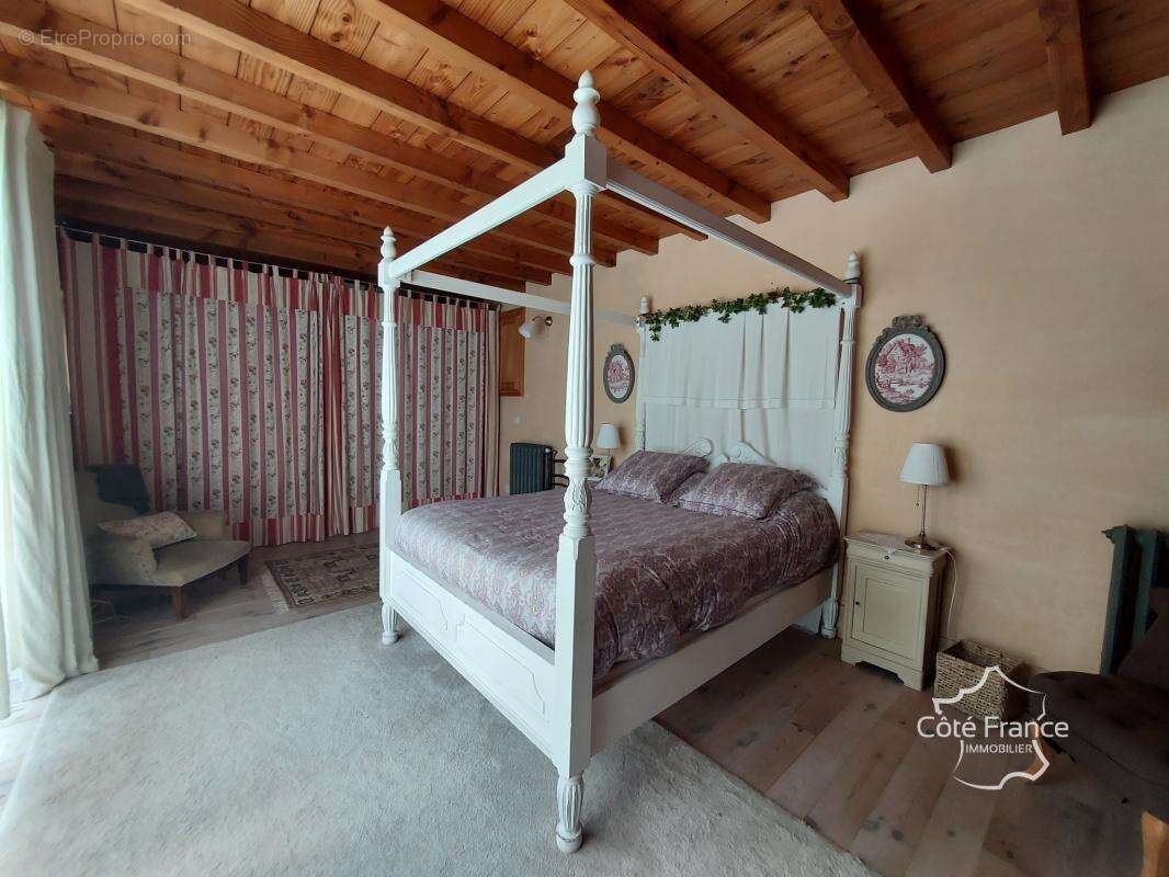 Maison de maître d'exception 300 m2 + dépendance, ancien séc - photo 8