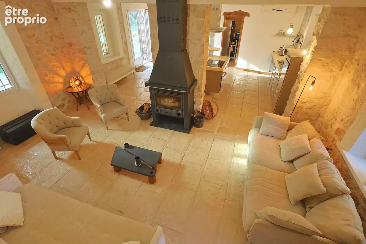 Exclusivité – vallauris – ancienne bergerie rénovée – 193 m² – 5 chambres – piscine - photo 2
