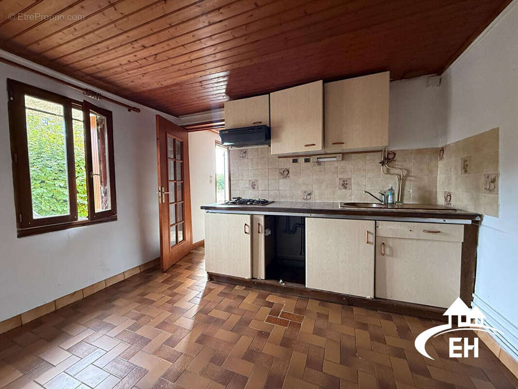 Maison à LA FERTE-FRENEL