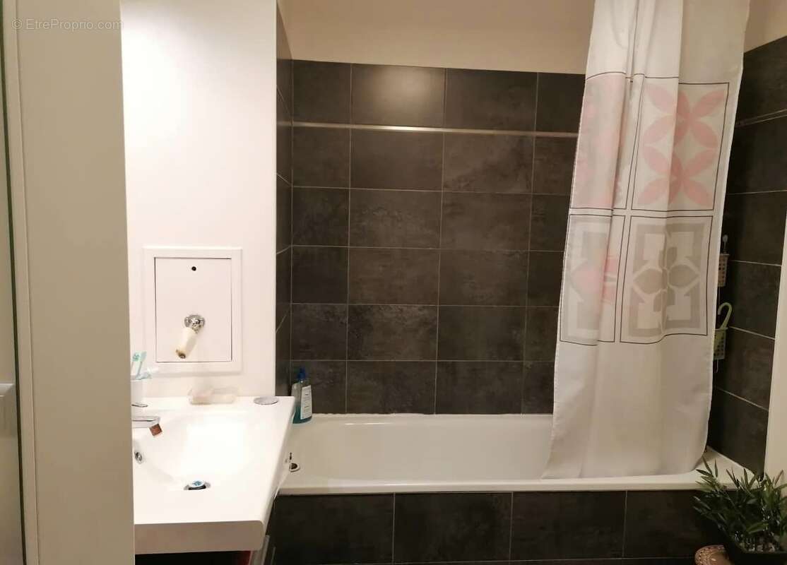 391627607_10160885284694265_58856639550499657_n - Appartement à ROMAINVILLE