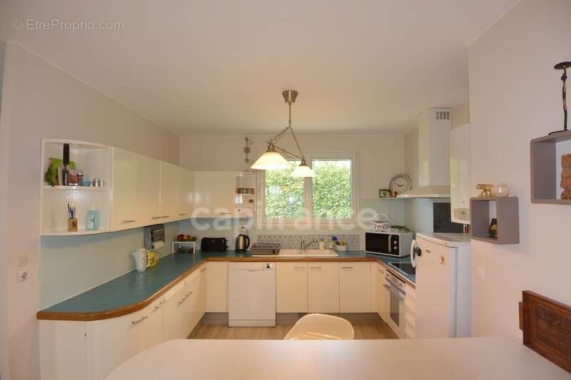 Dpt Drôme (26), à vendre ROMANS SUR ISERE maison P6 de 93m2 + 38m2 - photo 2