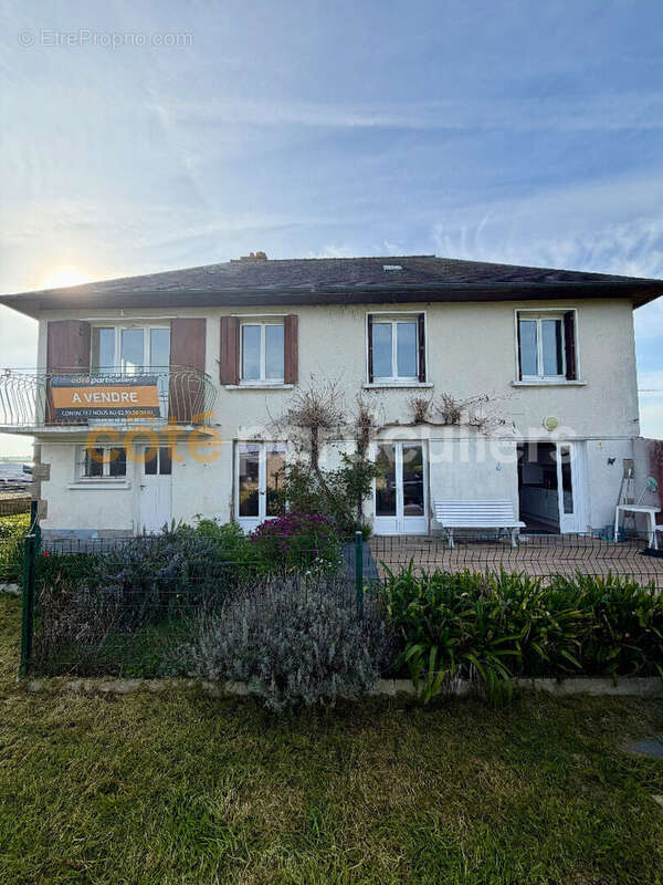 Maison à SAINT-MELOIR-DES-ONDES