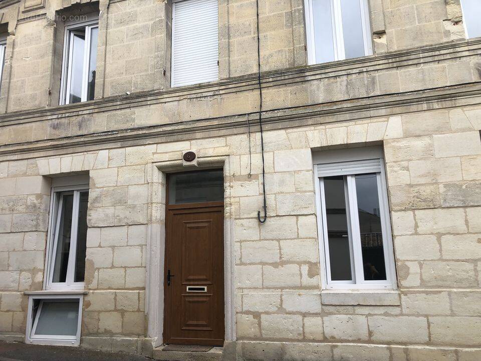 MAISON DE VILLE  - Maison à PAUILLAC