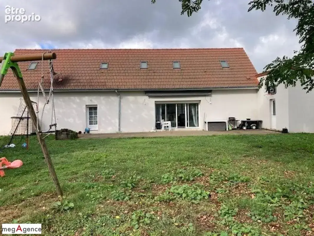 Maison rénovée 3 chambres garage sur 3482 m² clos - photo 10
