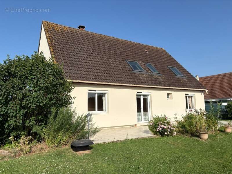 Maison à rénover avec vie de plain-pied 4 Chambres sur sous-sol dans le bourg de SAINT-VIGOR-D'YMONVILLE (76430) - photo 2