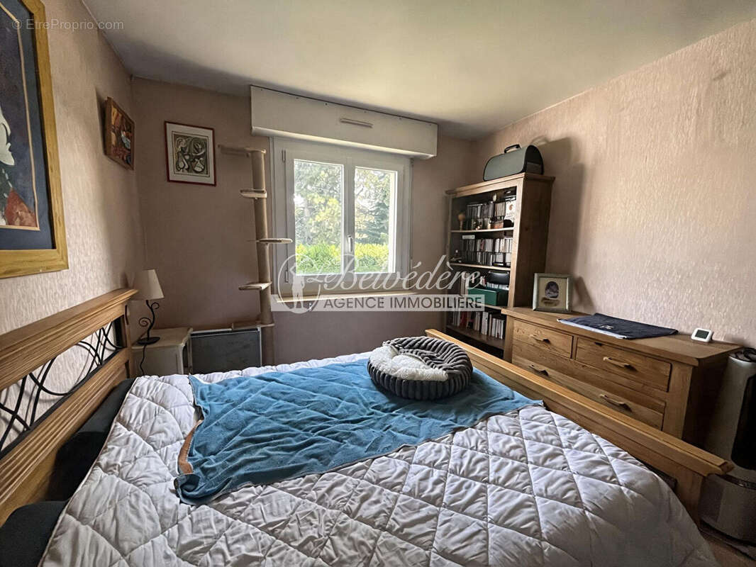 Appartement à EZANVILLE