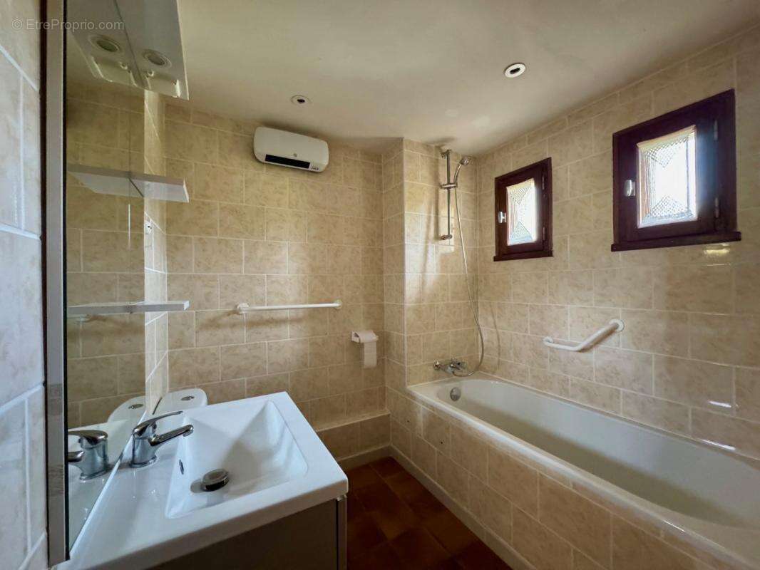 Maison à LE TRAVET