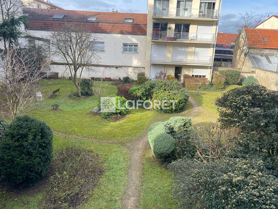 Appartement à NANTERRE