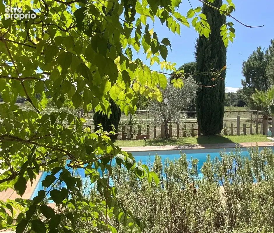 Villa de plain de pied de 155 m2 avec piscine. - photo 2