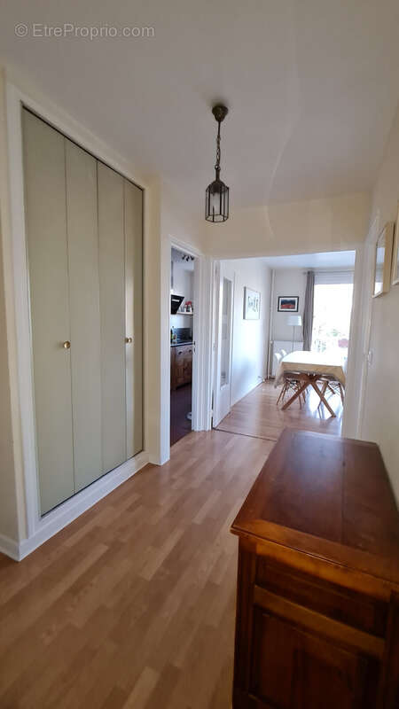 Appartement à BURES-SUR-YVETTE