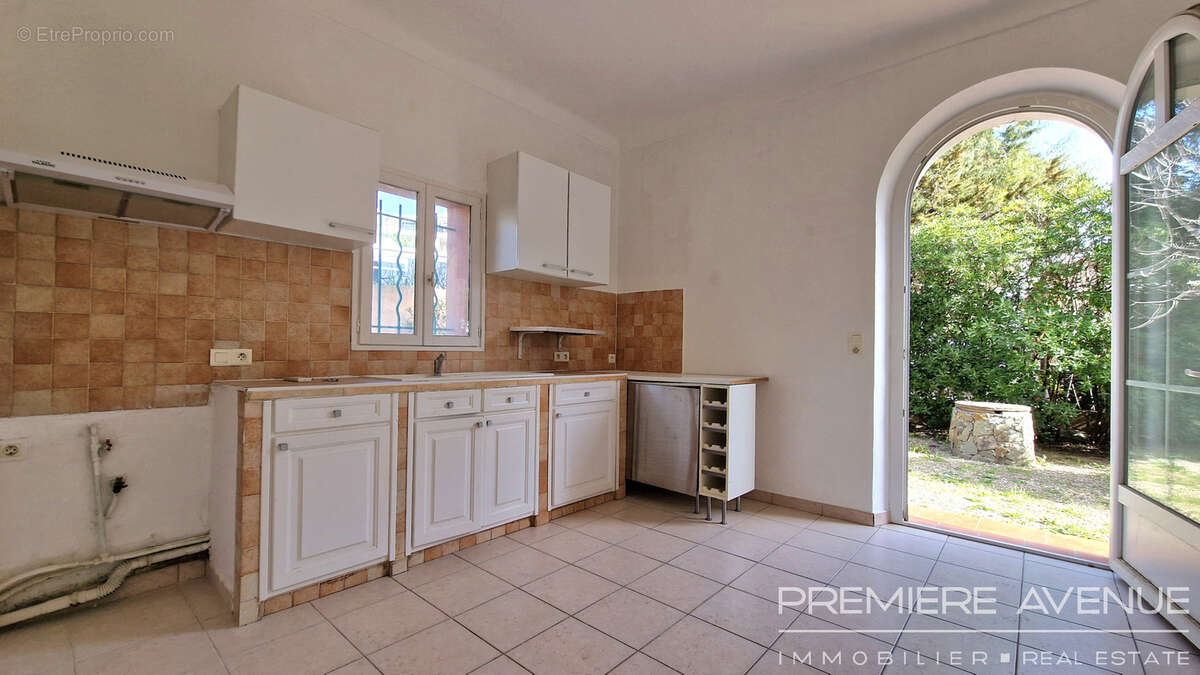 Maison à FREJUS