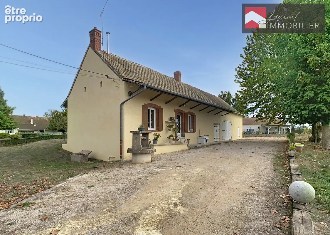 Simandre - Ancienne ferme bressane avec dépendances - photo 4