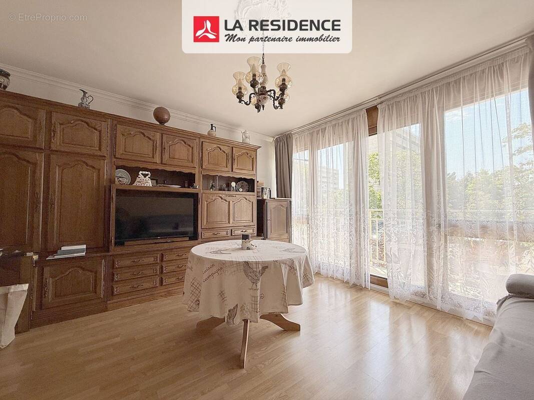 Appartement à VELIZY-VILLACOUBLAY