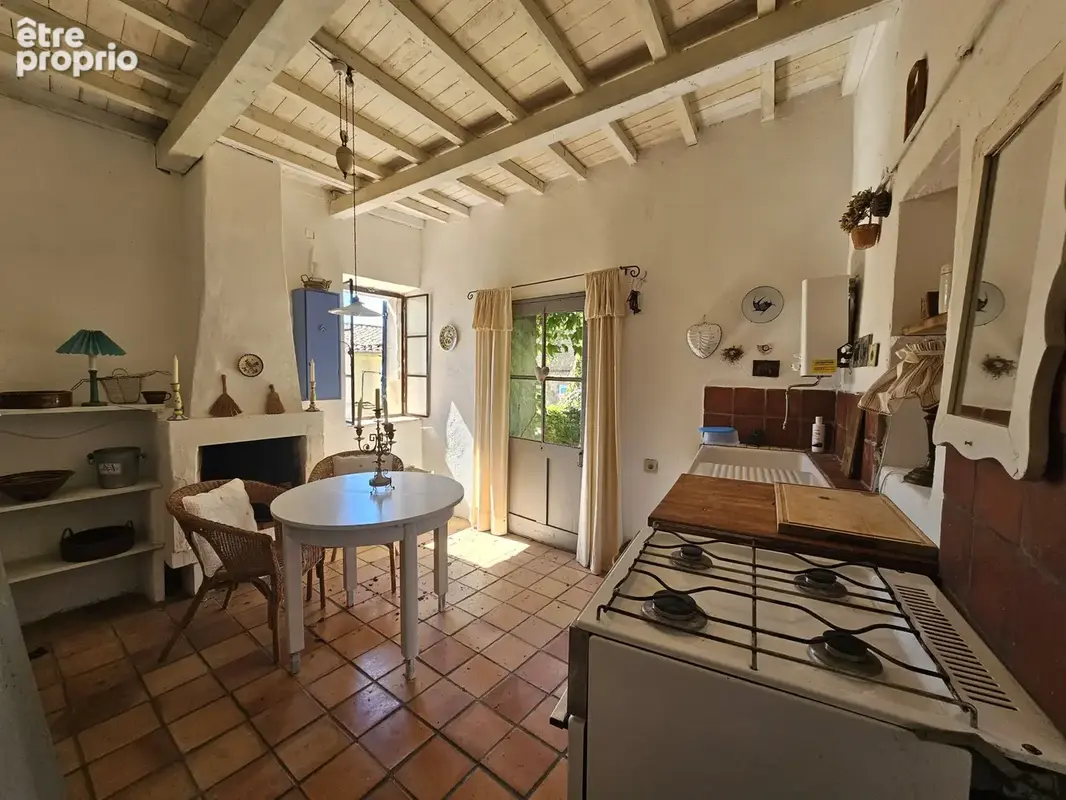 Luberon,Saignon jolie maison de village en pierre de 128 m2 avec terrasse et garage - photo 3