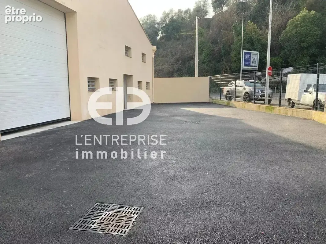 À vendre – nice est – ensemble immobilier mixte entrepot - habitations intégralement loué - photo 5