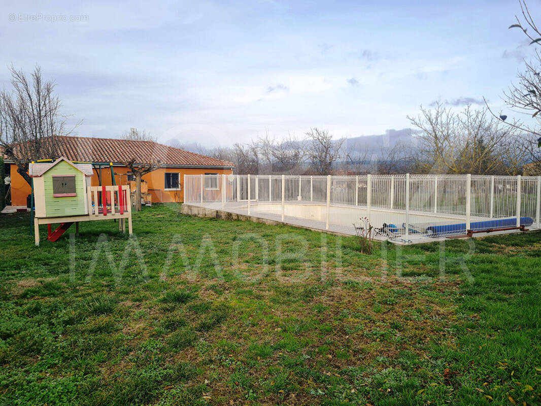 Maison à AIGUEFONDE