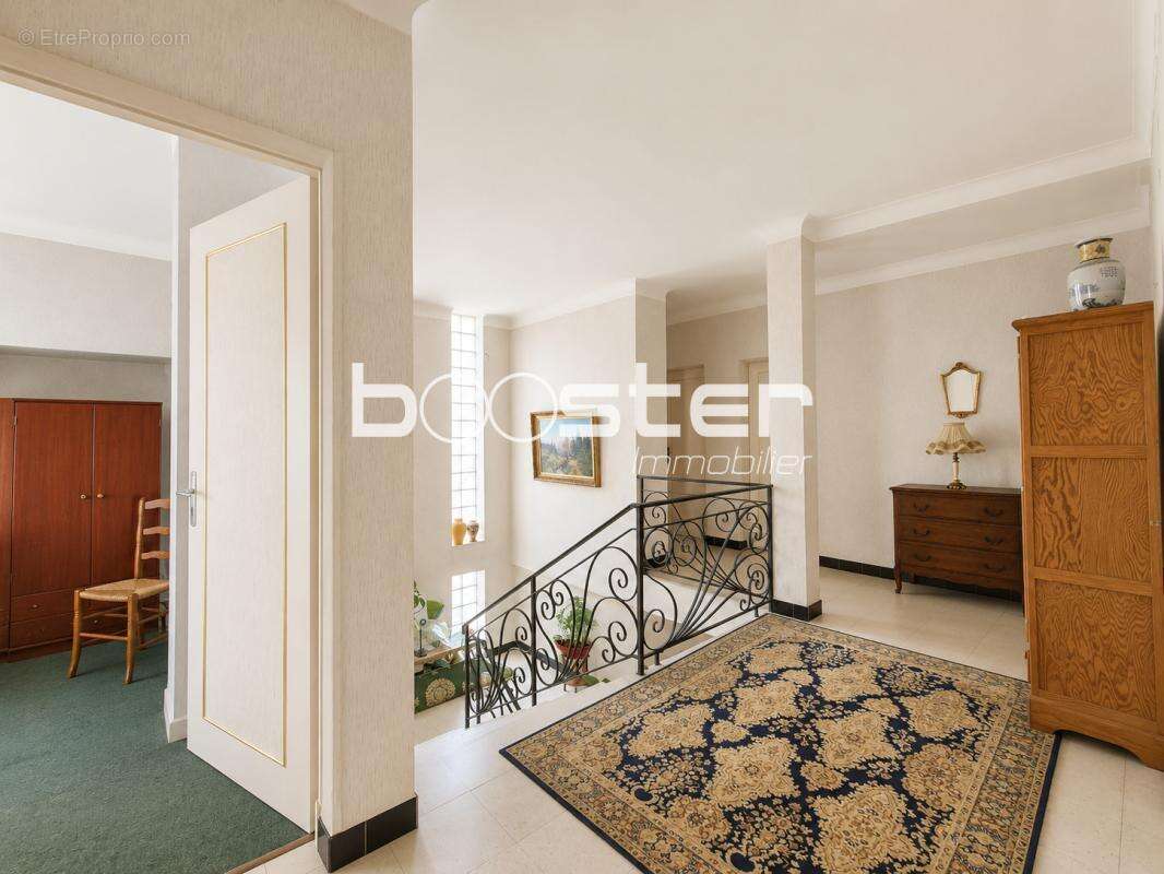 Côte Pavée - Maison familiale de 7 pièces - photo 5