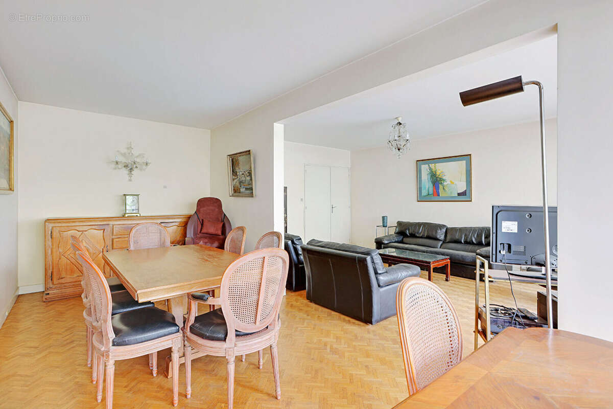 Appartement à PARIS-11E