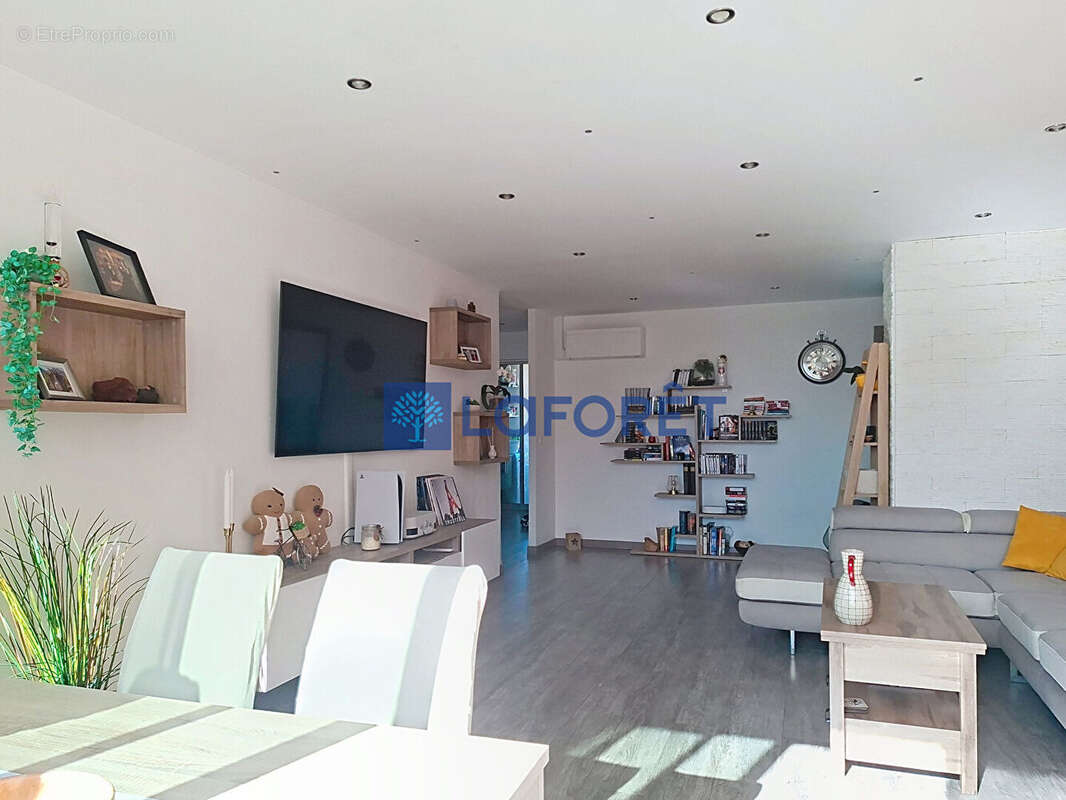Appartement à LA VALETTE-DU-VAR