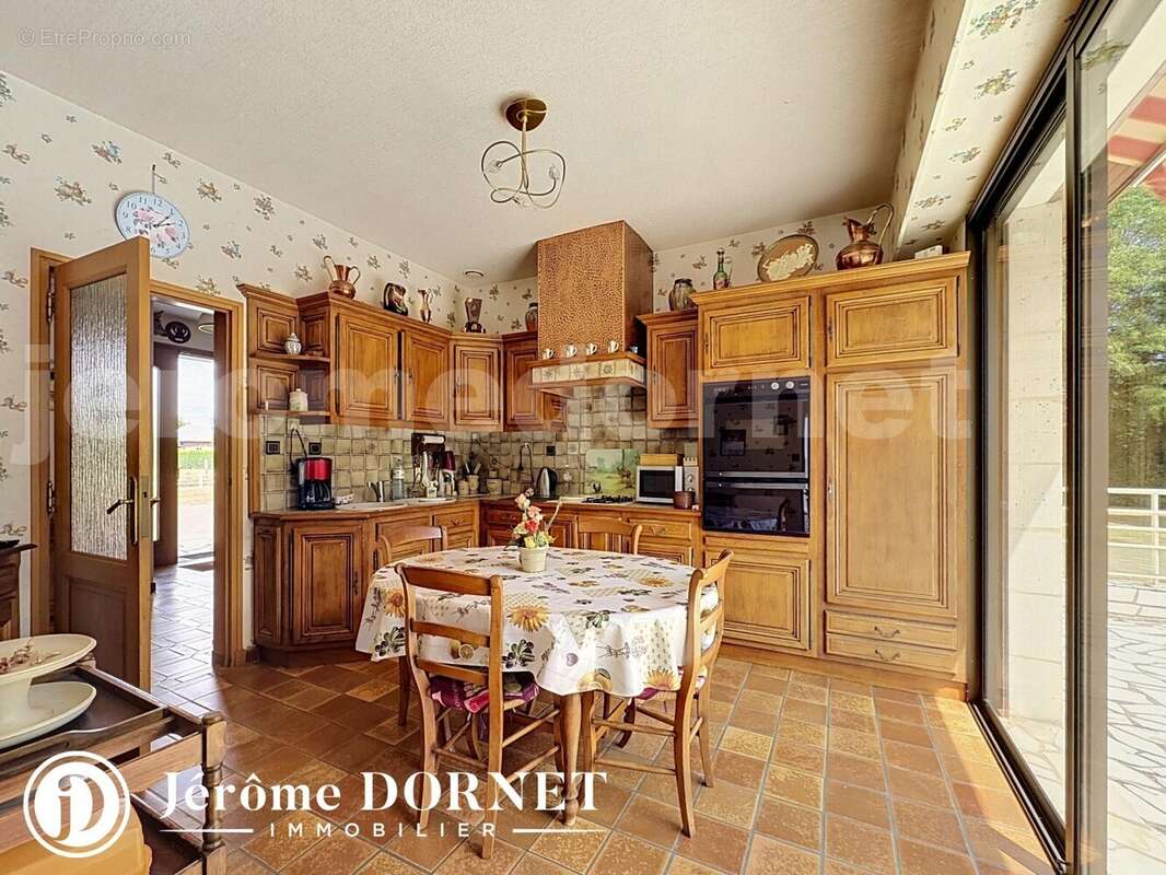 des-mol_00003