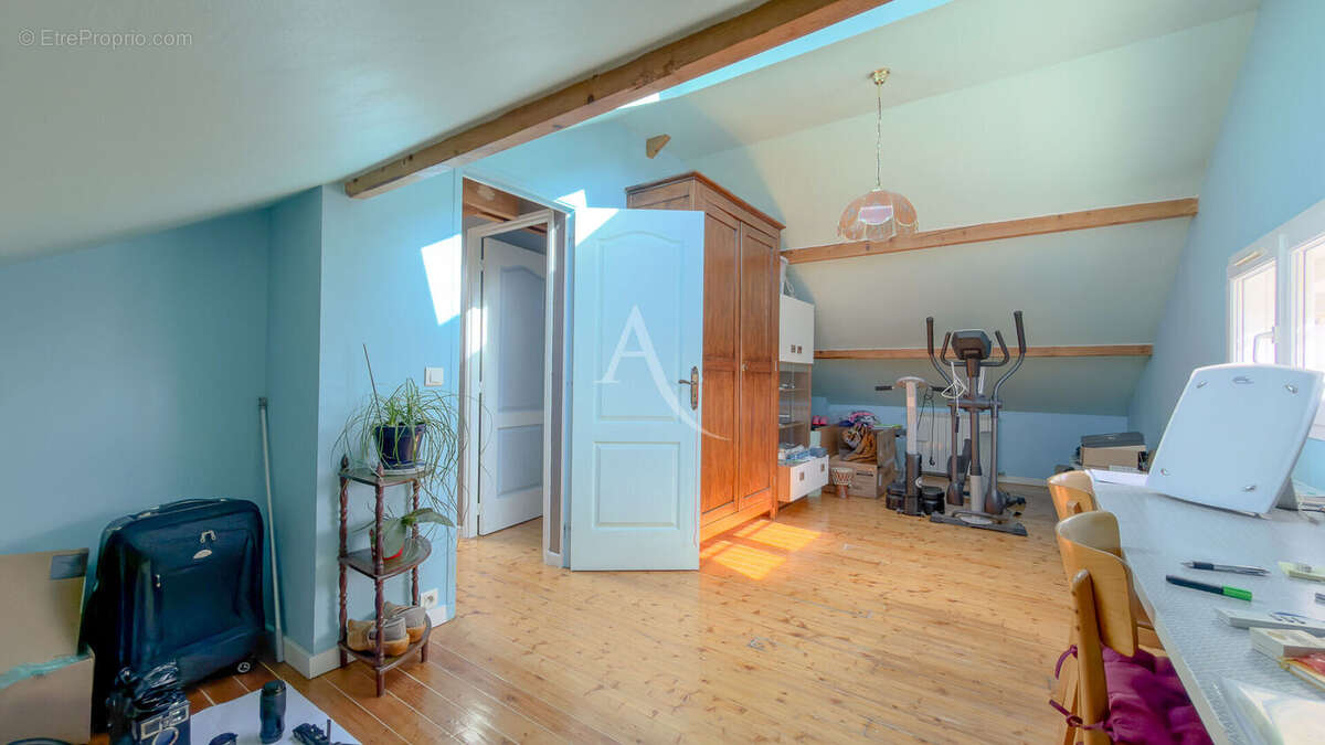 Maison à VIGNEUX-SUR-SEINE