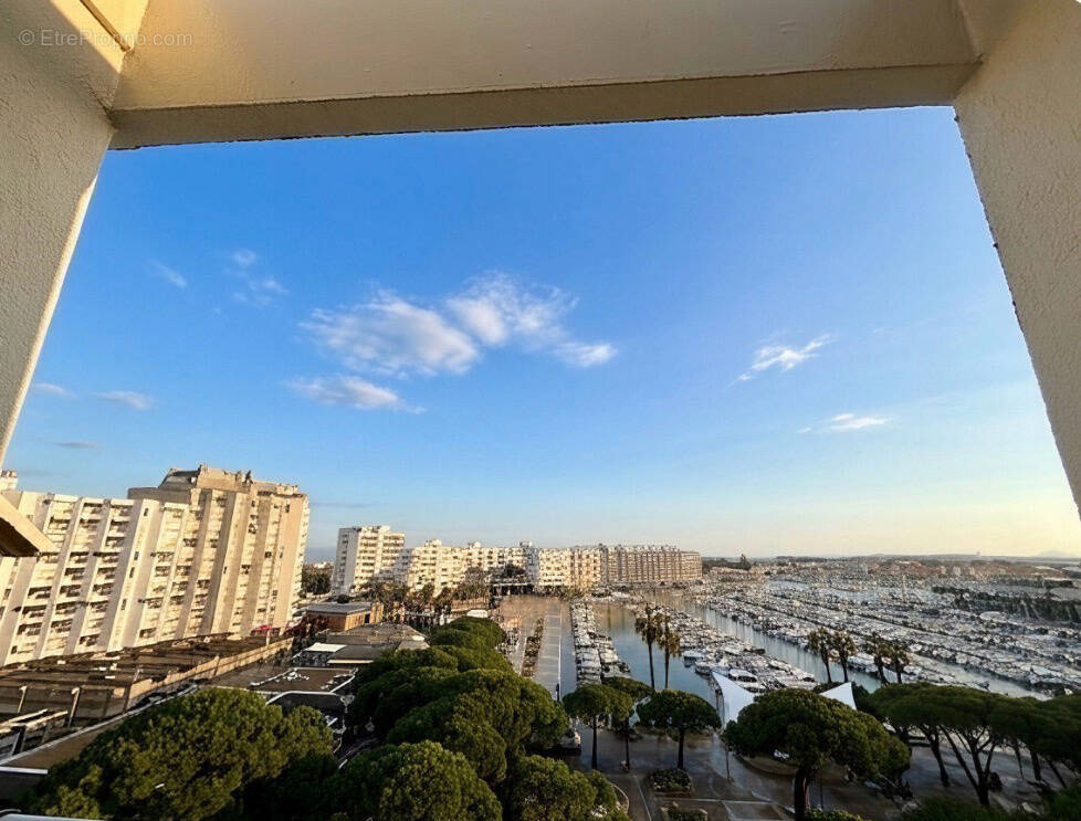 Appartement à MAUGUIO