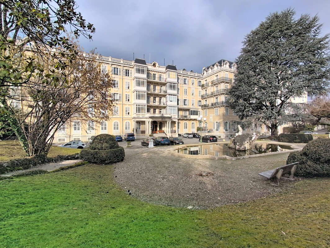 Aix les Bains - Studio au cœur du prestigieux ancien Hôtel Le Splendide - photo 12
