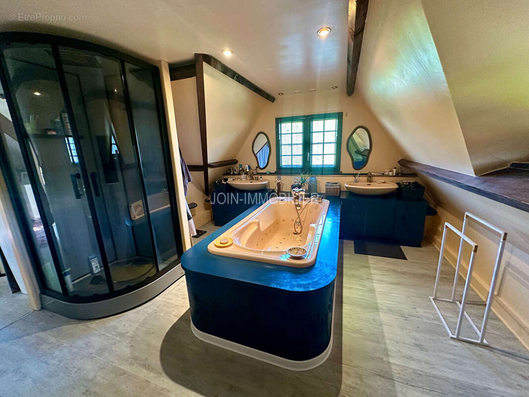 Maison à OSMOY-SAINT-VALERY