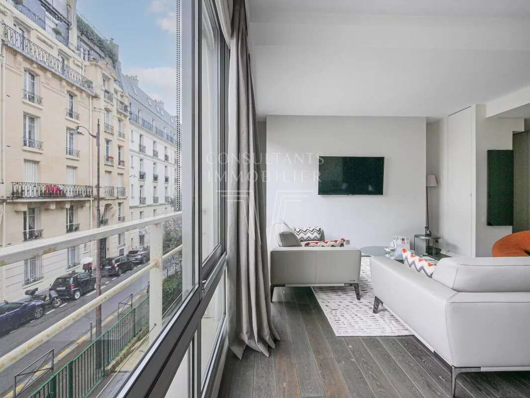 Paris xvi - passy / trocadero - 3 chambres parfait etat - photo 2