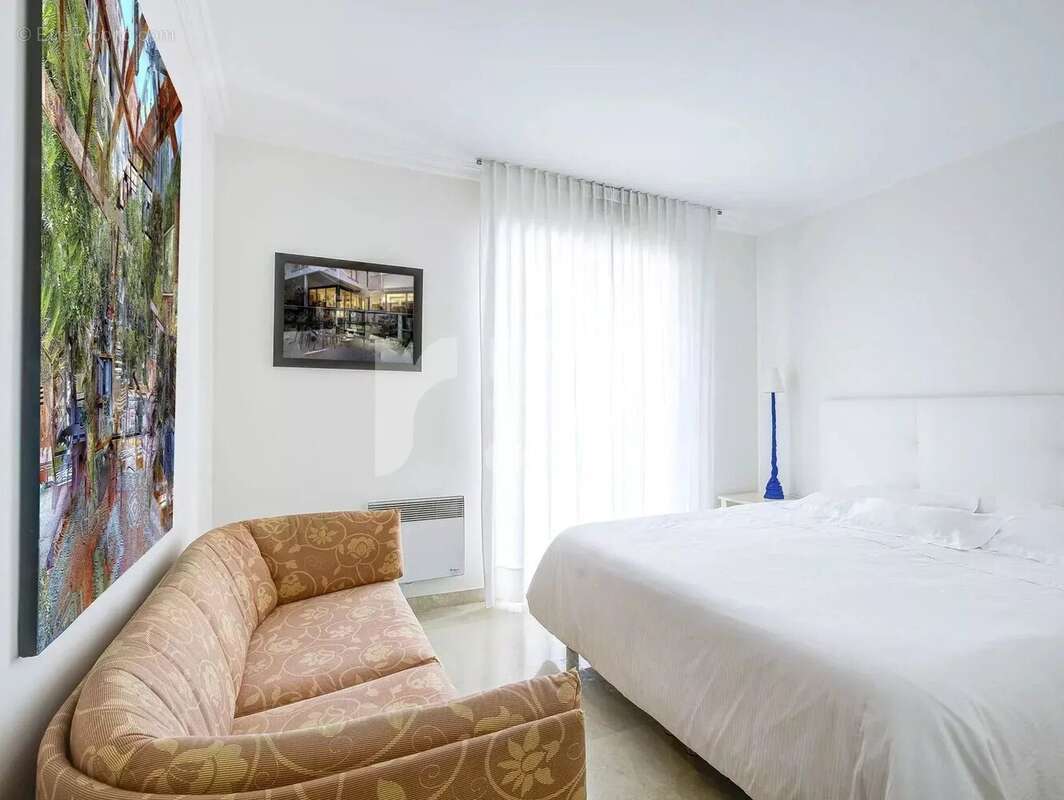 Appartement à MOUGINS