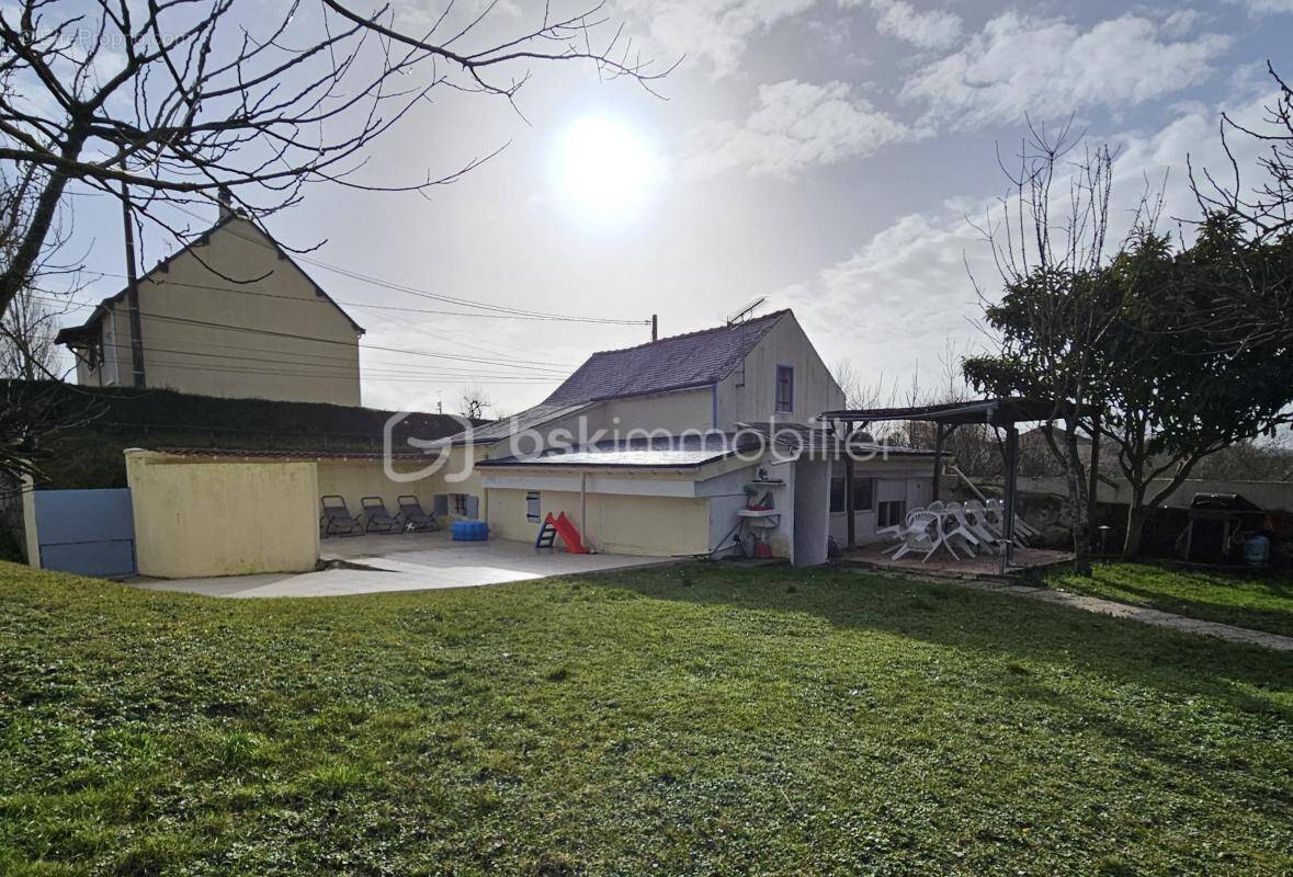 Maison à BEAULIEU-LES-LOCHES