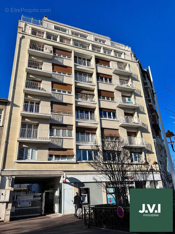 Appartement à ENGHIEN-LES-BAINS