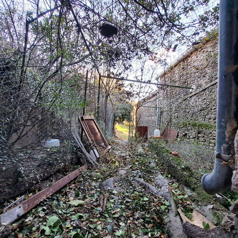 Saint-André-de-Buèges, bâtisse en pierre - photo 5
