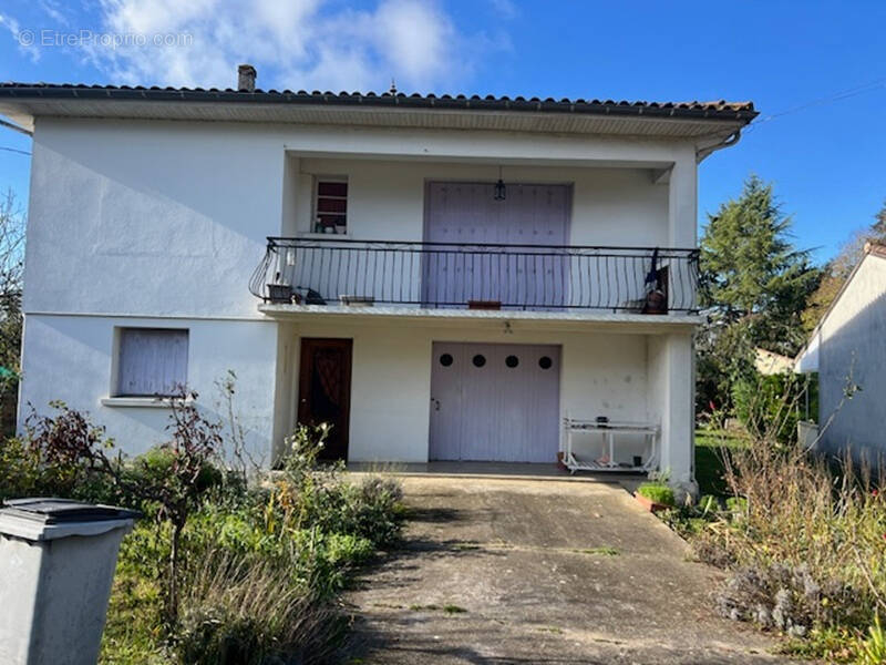 Maison à AIGUILLON