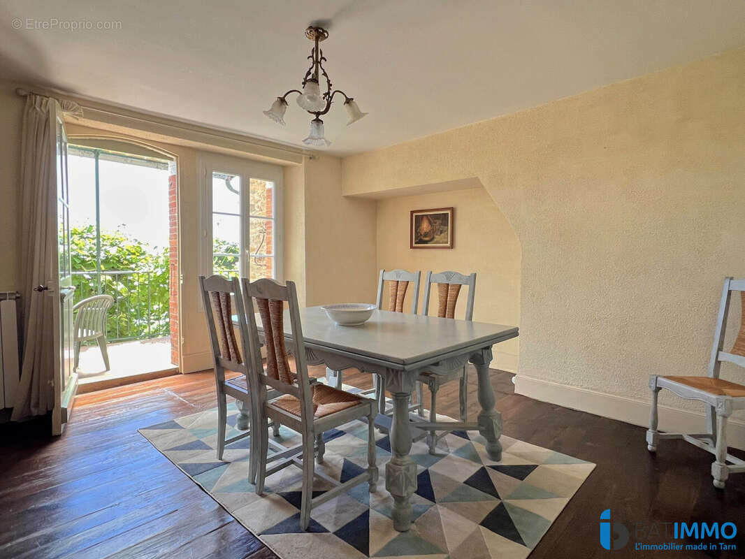 Maison principale (1er) : Salle à manger (accès terrasse) - Maison à CASTRES