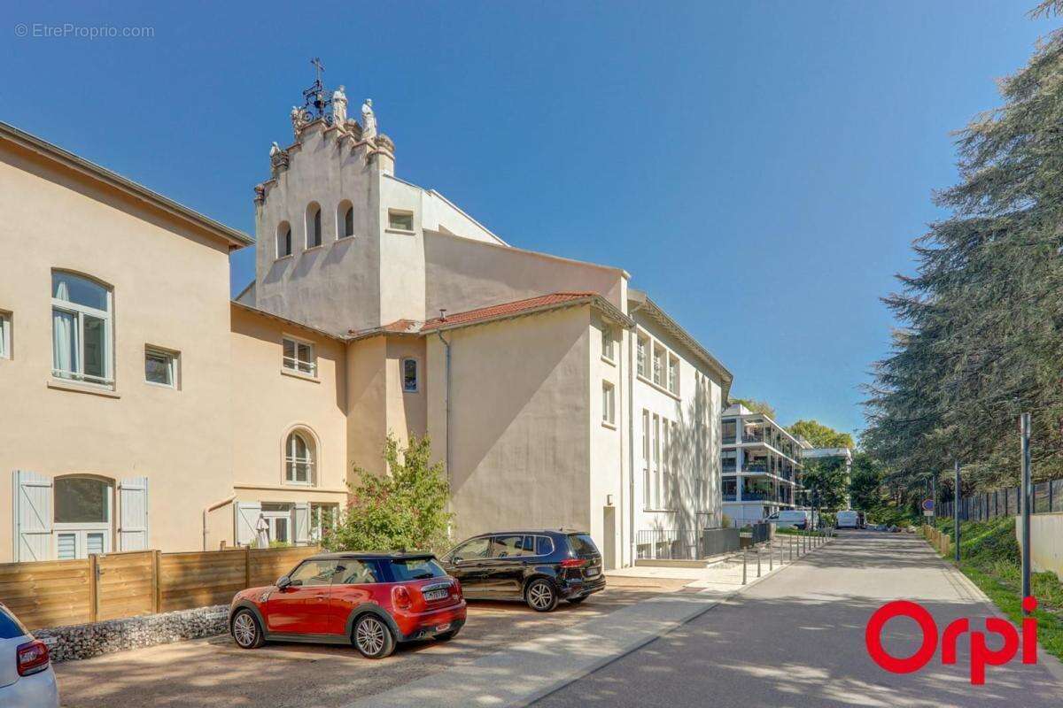 Magnifique  Duplex T4 avec terrasse et piscine - Lyon 5e - photo 12