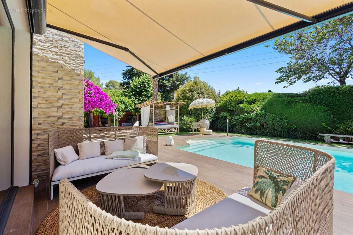 Maison à MOUGINS
