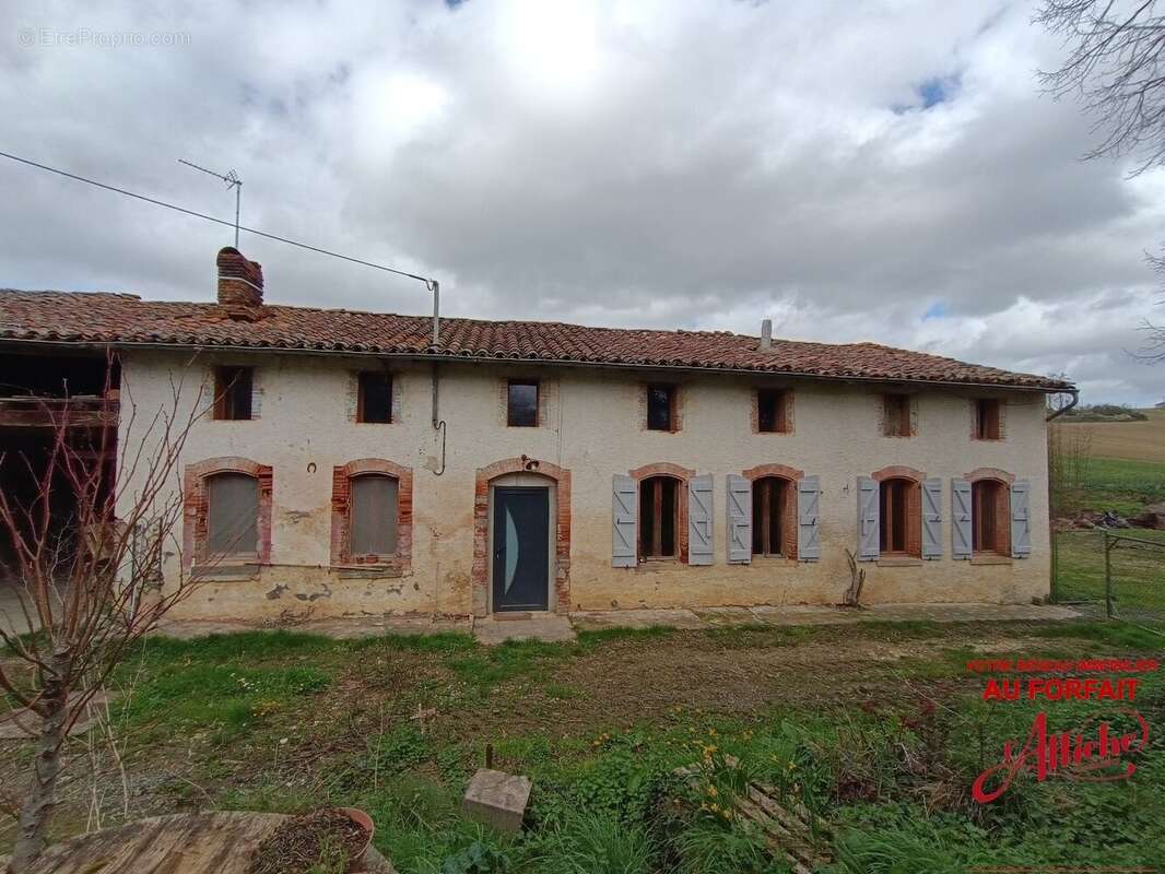 MAUZAC - Ancien corps de ferme ~450 m² à rénover au charme authentique - photo 2