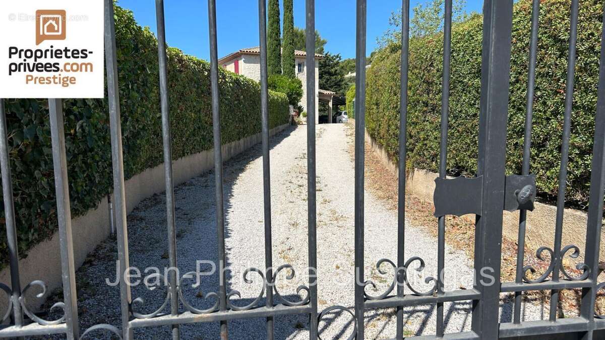 Maison à LA CADIERE-D'AZUR