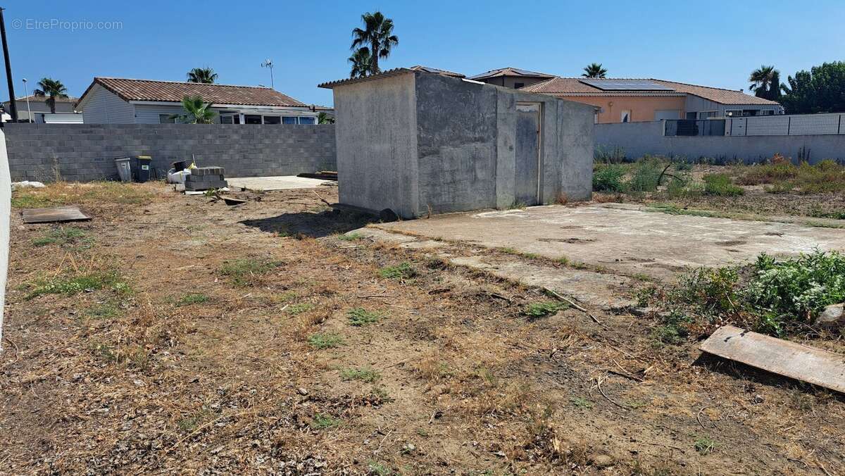 Le grau d'agde - terrain constructible de 735 m² - viabilisé (c.e.s 0,15 voir 0,20) - photo 2