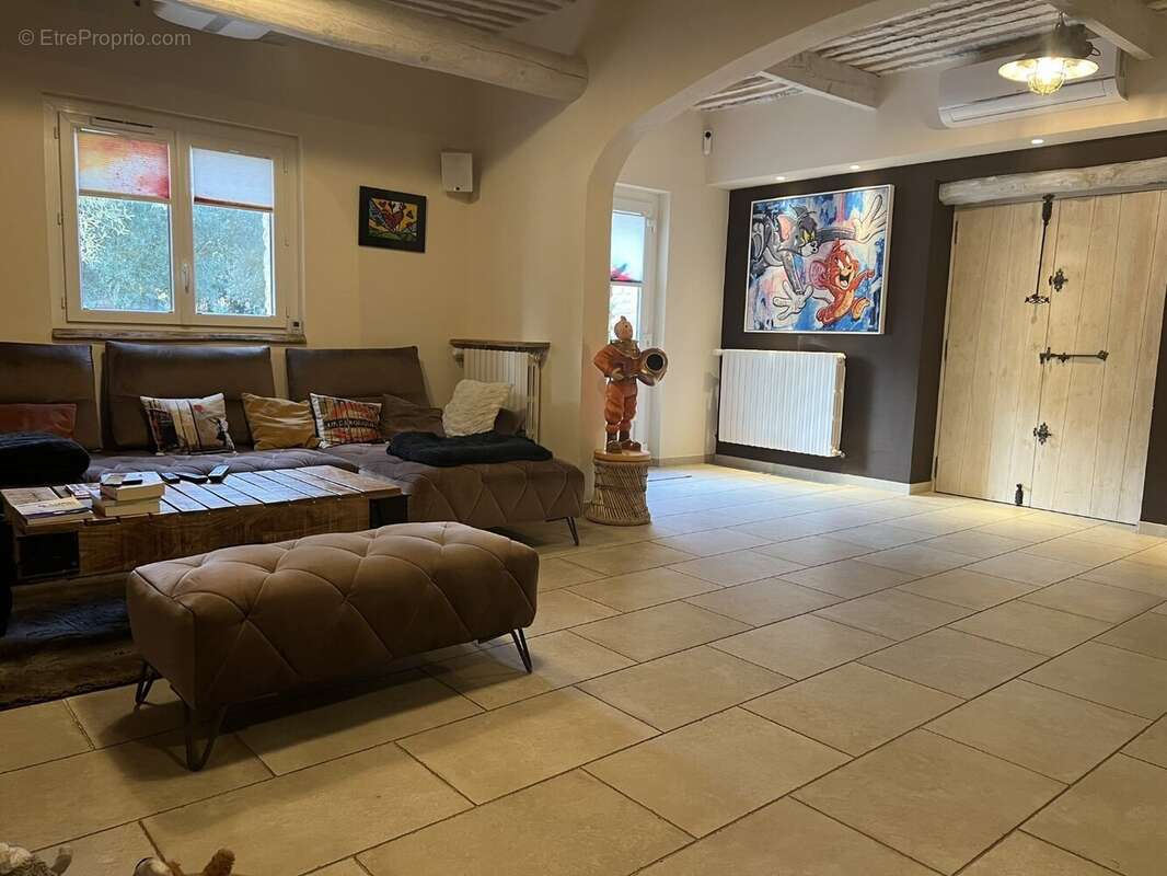 Maison à L'ISLE-SUR-LA-SORGUE