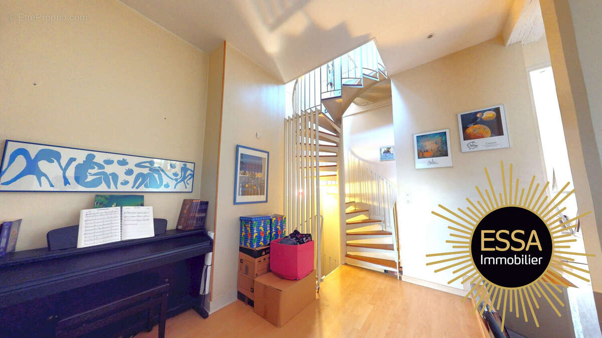 Maison à FEUCHEROLLES