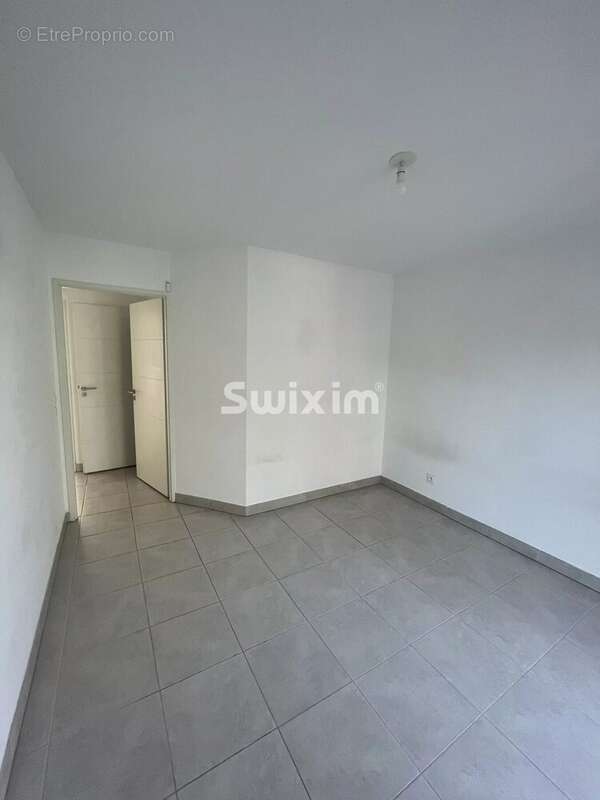 Appartement t3 avec terrasse & double garage - photo 5