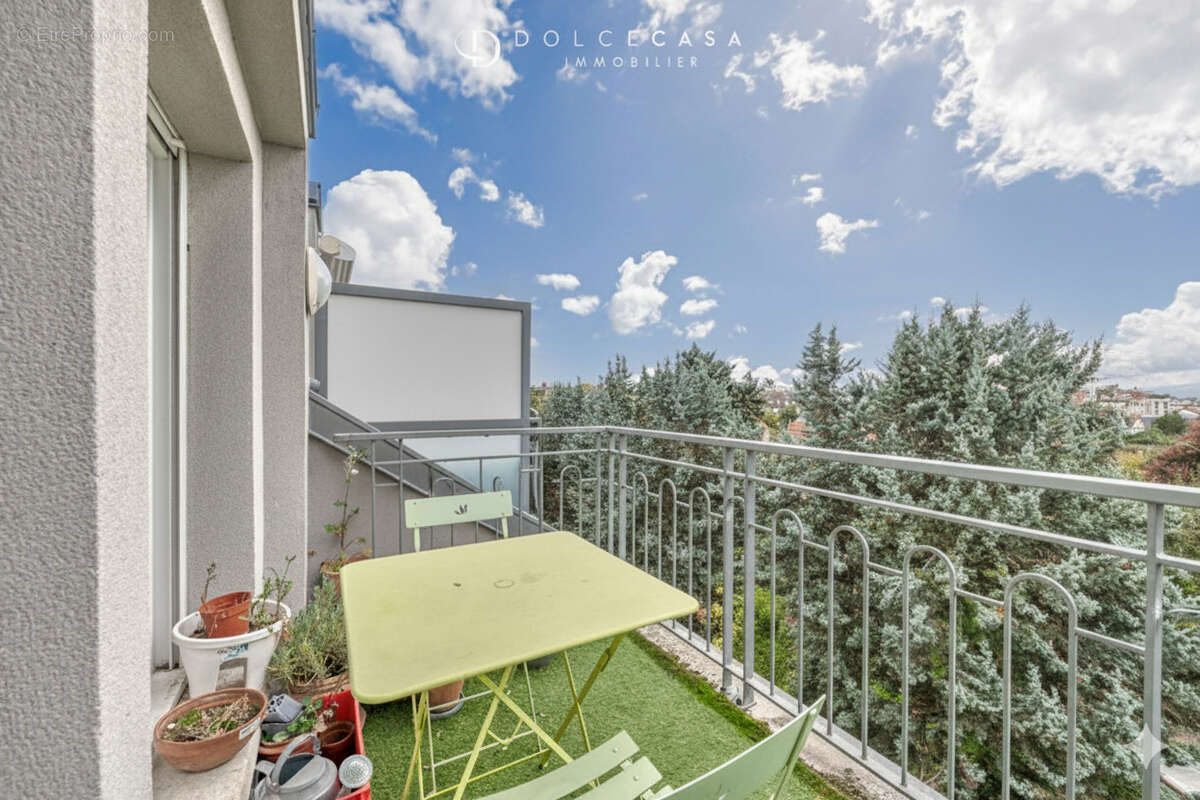 Appartement à LE PERREUX-SUR-MARNE